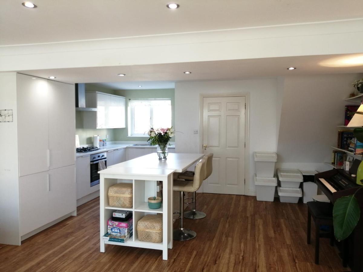 Spacious Townhouse With Sea Views Near Cardiff Barry Eksteriør billede