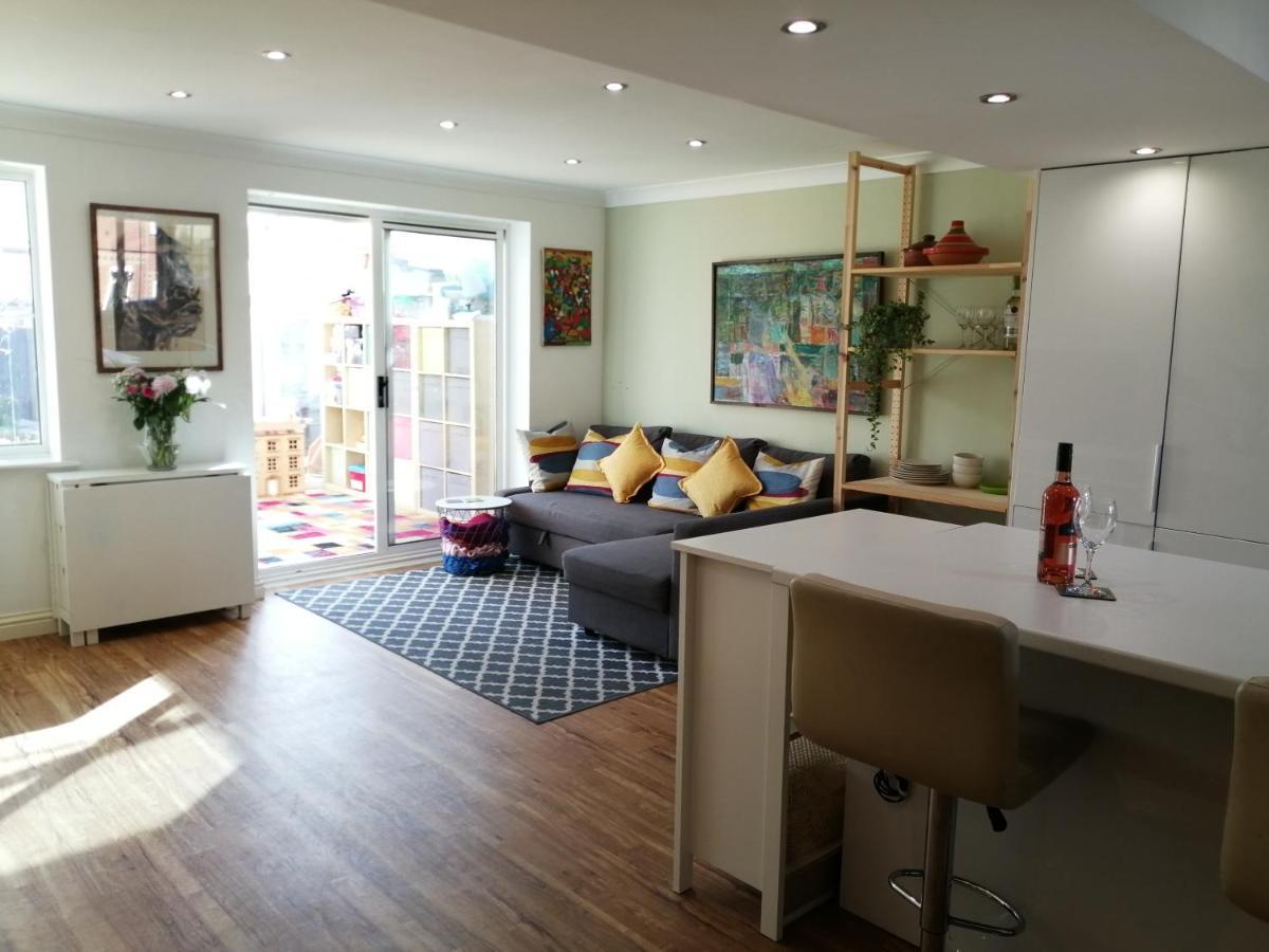Spacious Townhouse With Sea Views Near Cardiff Barry Eksteriør billede